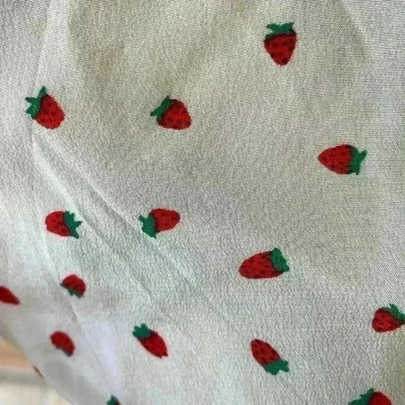 Madewell Silk Clover milk maid style button-front dress in Fresh Strawberries; 2 - Picture 8 of 10